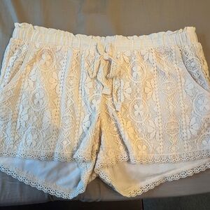Rewind Cream Lace Shorts